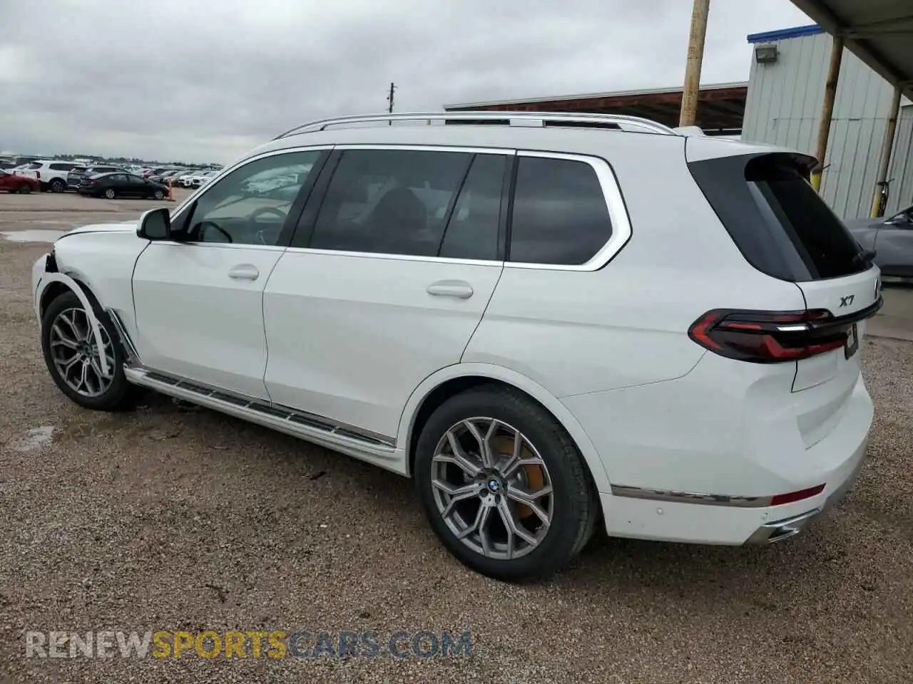 2 Photograph of a damaged car 5UX23EM03S9Z52298 BMW X7 2025
