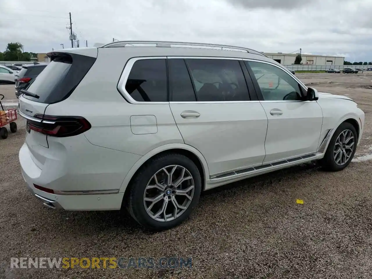 3 Photograph of a damaged car 5UX23EM03S9Z52298 BMW X7 2025
