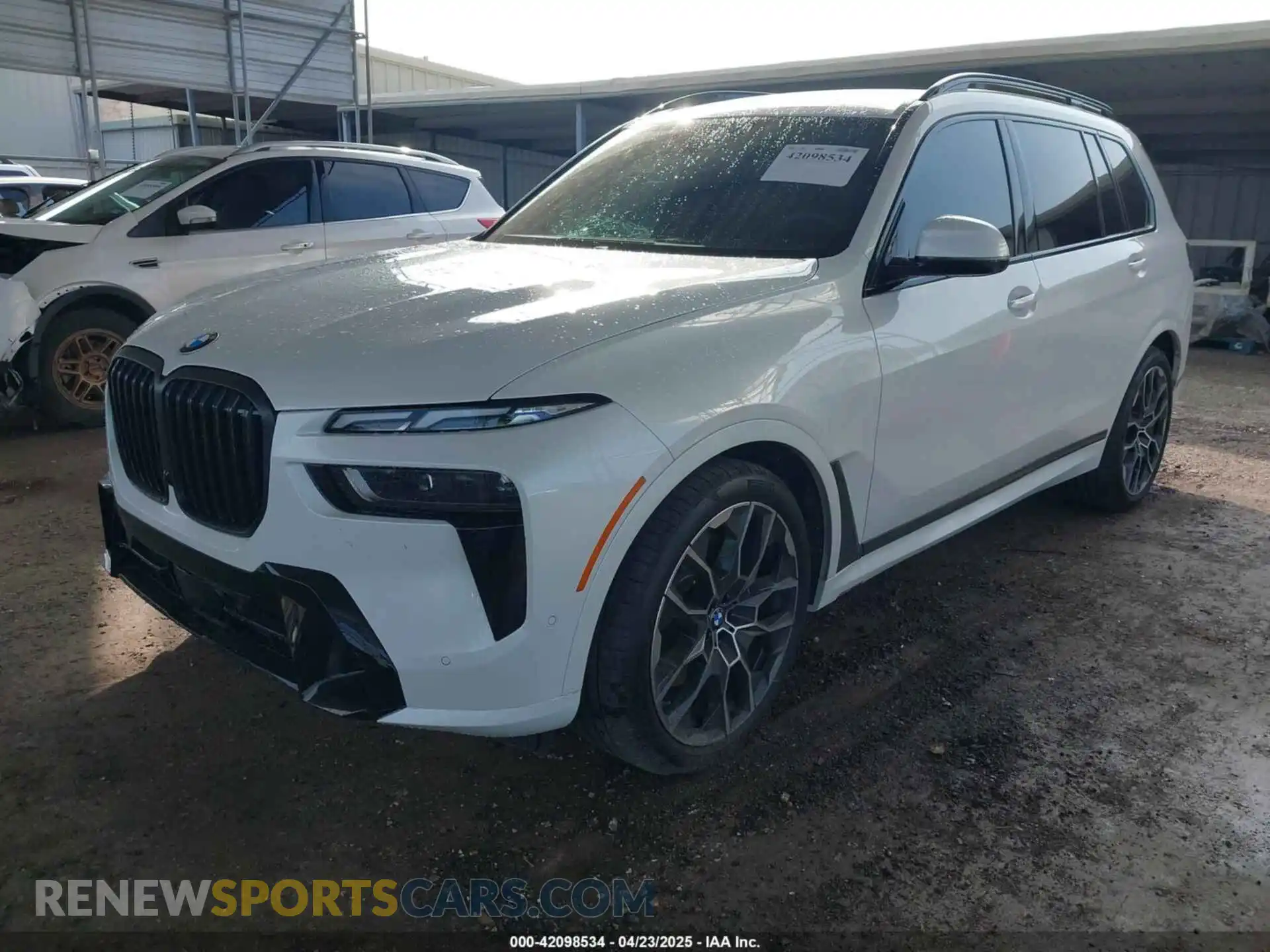 2 Photograph of a damaged car 5UX23EM03S9Z89867 BMW X7 2025