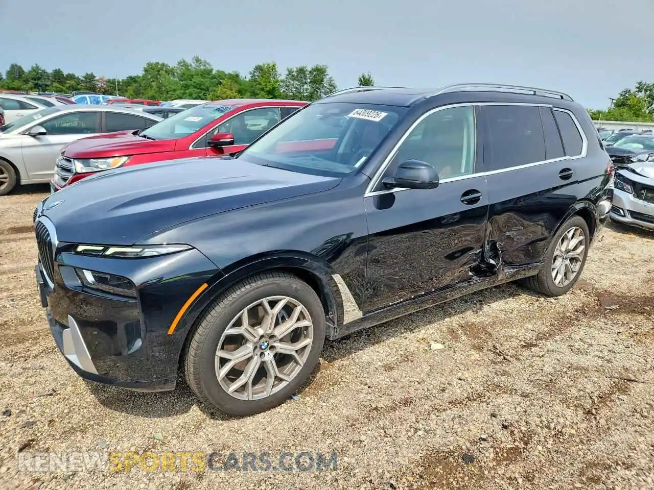 1 Photograph of a damaged car 5UX23EM03S9Z99752 BMW X7 2025