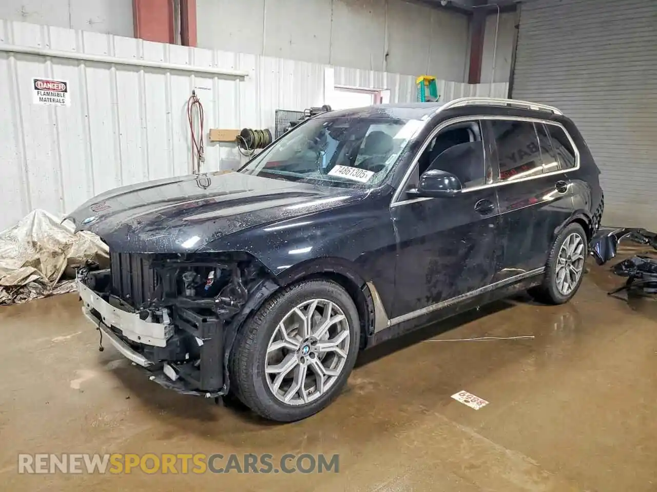 1 Photograph of a damaged car 5UX23EM04S9W58165 BMW X7 2025