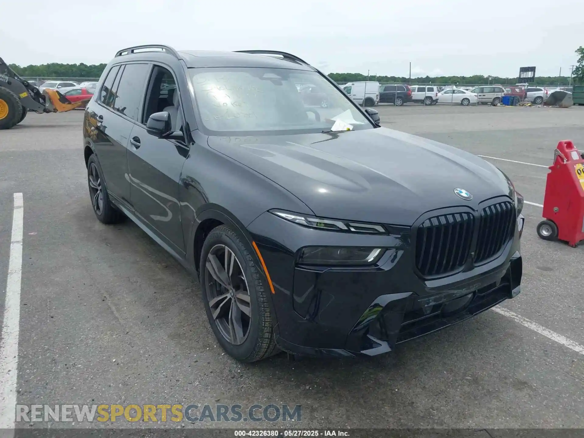 1 Photograph of a damaged car 5UX23EM04S9Y31084 BMW X7 2025