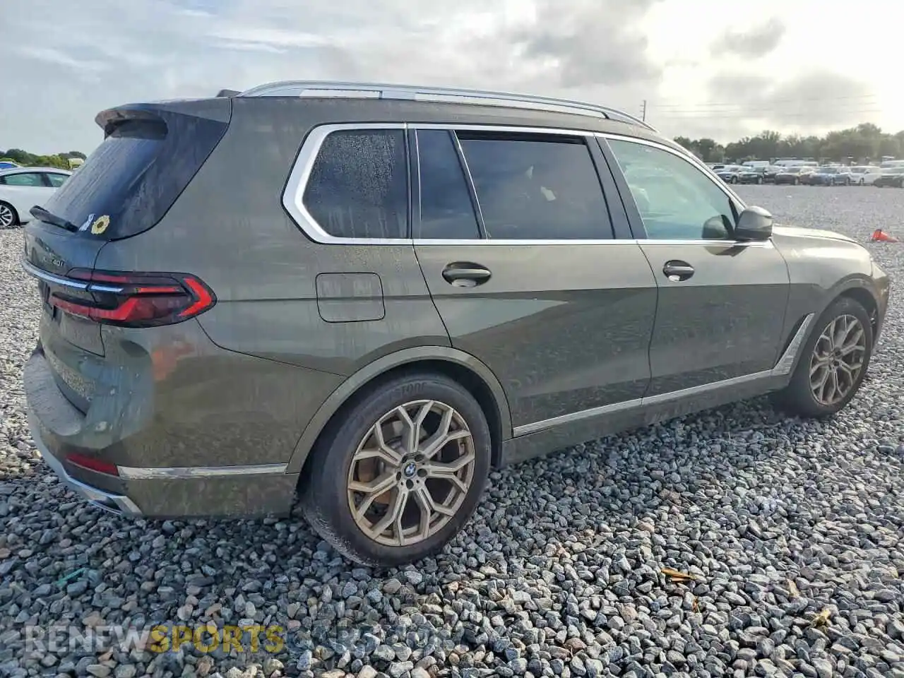 3 Photograph of a damaged car 5UX23EM04S9Y79510 BMW X7 2025