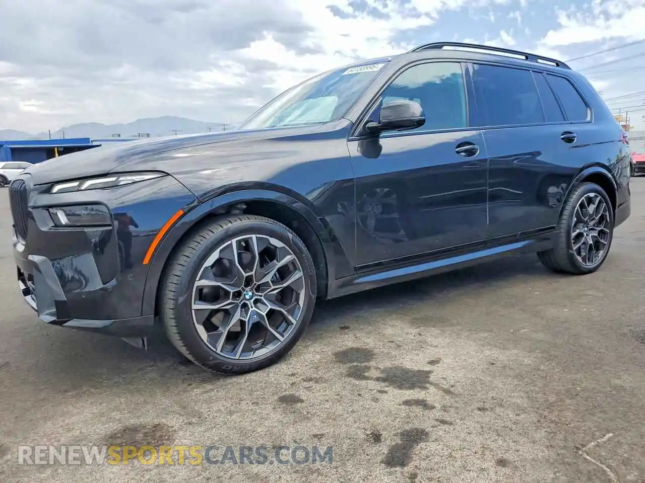 1 Photograph of a damaged car 5UX23EM05S9W26471 BMW X7 2025
