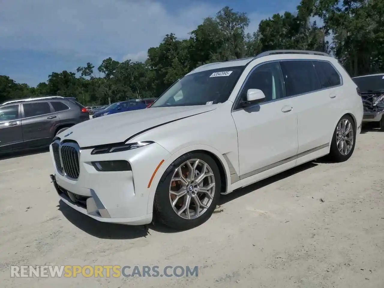 1 Photograph of a damaged car 5UX23EM05S9W54965 BMW X7 2025
