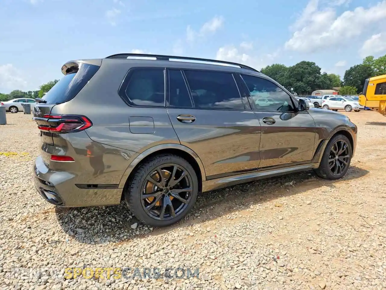 3 fotografías del automóvil dañado 5UX23EM05S9Y01205 BMW X7 2025