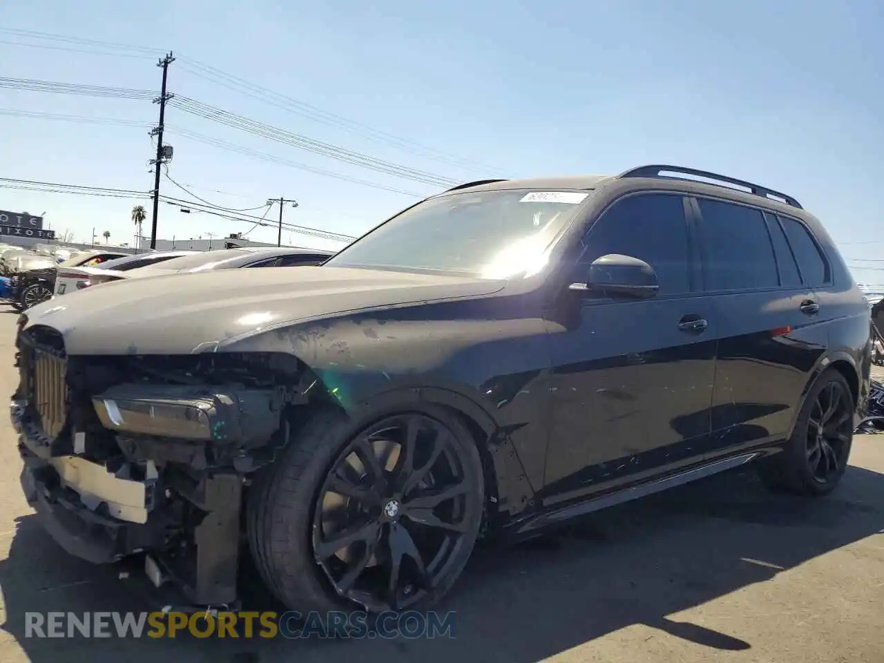 1 Photograph of a damaged car 5UX23EM05S9Y53076 BMW X7 2025