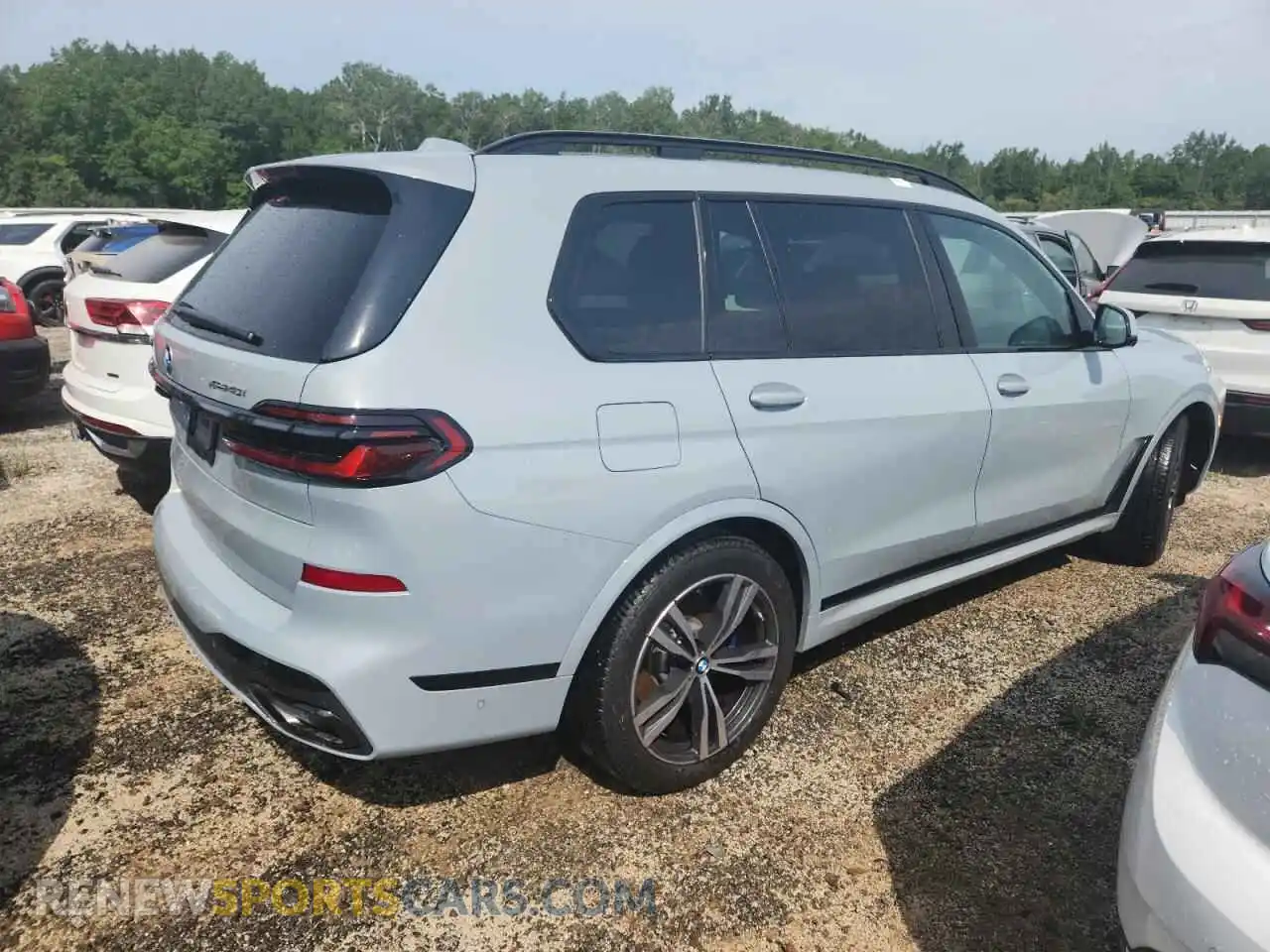 3 Photograph of a damaged car 5UX23EM05S9Z34241 BMW X7 2025