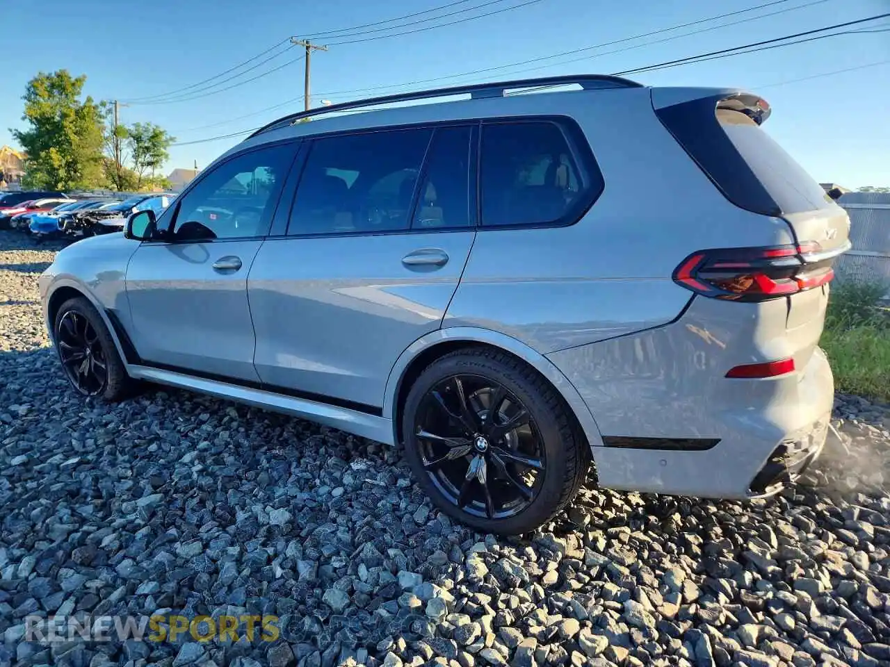 2 Photograph of a damaged car 5UX23EM06S9X92529 BMW X7 2025