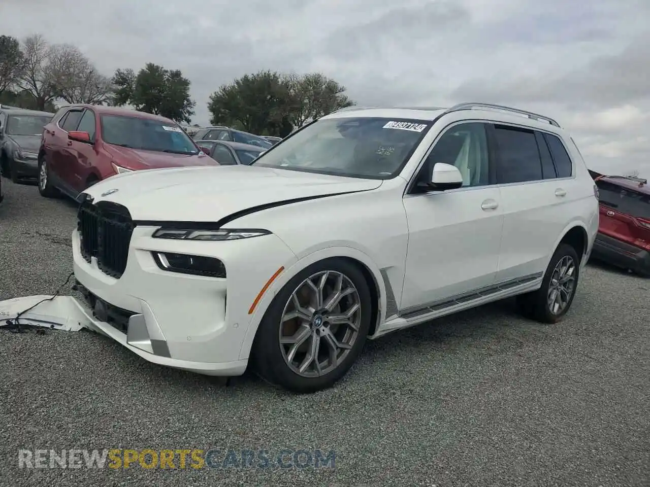 1 Photograph of a damaged car 5UX23EM06S9X93597 BMW X7 2025