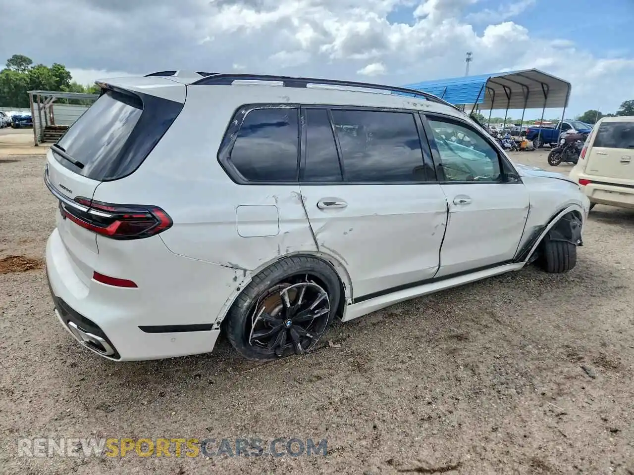 3 Photograph of a damaged car 5UX23EM07S9W54448 BMW X7 2025