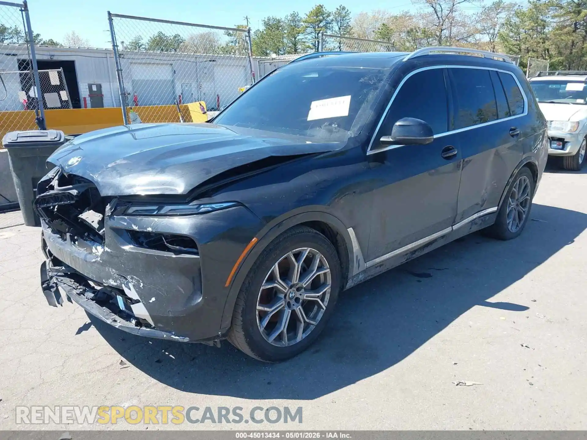 2 Photograph of a damaged car 5UX23EM07S9W65594 BMW X7 2025
