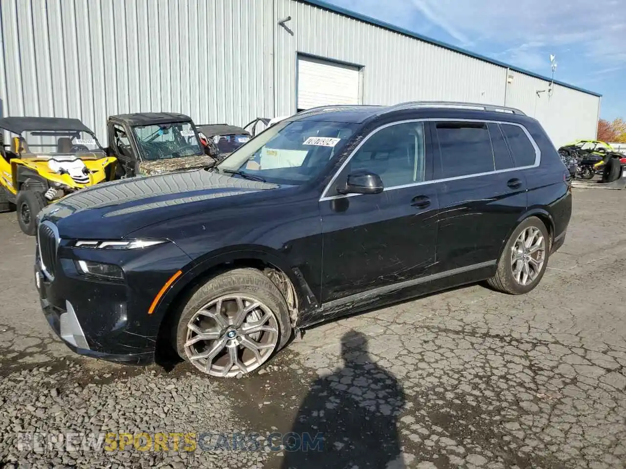 1 Photograph of a damaged car 5UX23EM07S9X02045 BMW X7 2025