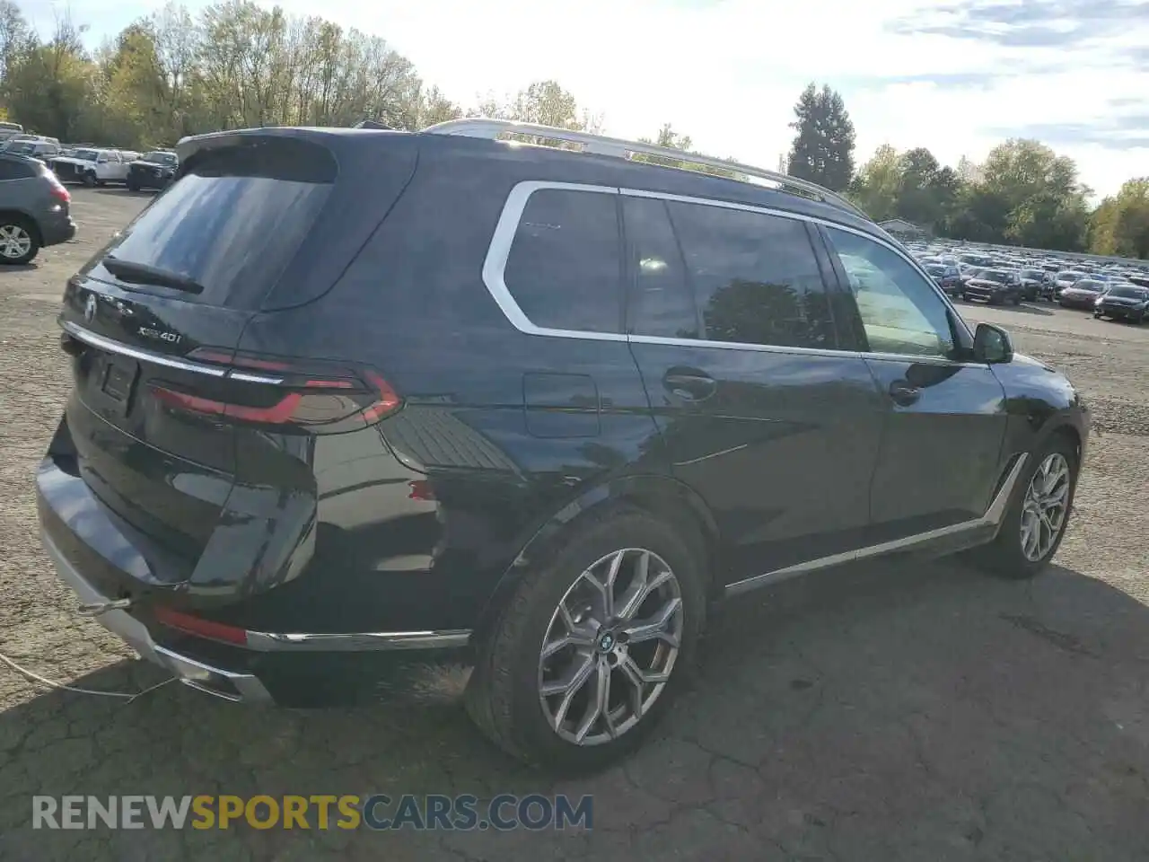 3 Photograph of a damaged car 5UX23EM07S9X02045 BMW X7 2025