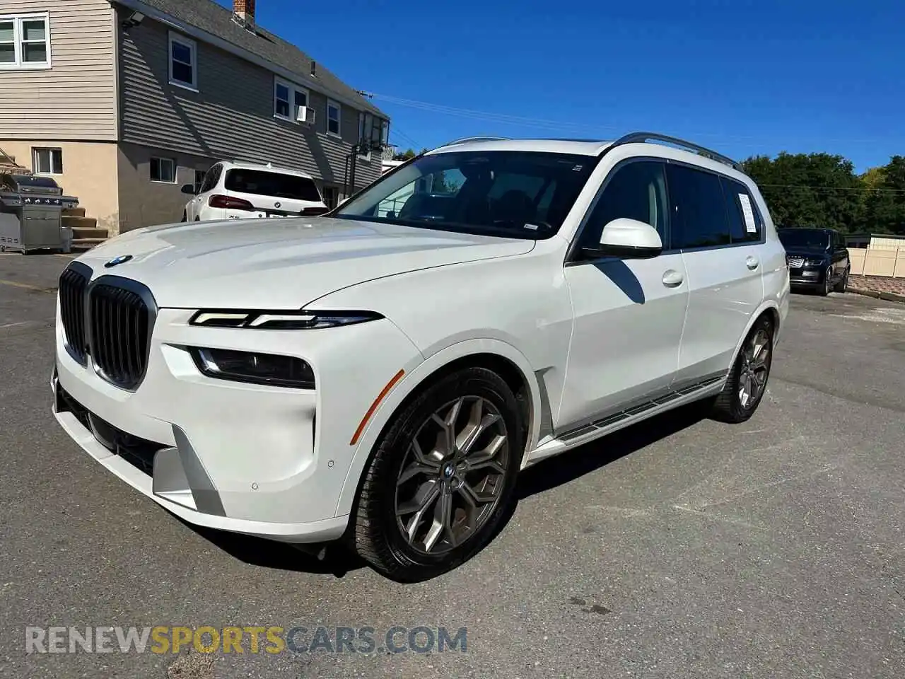 1 Photograph of a damaged car 5UX23EM07S9Y26932 BMW X7 2025