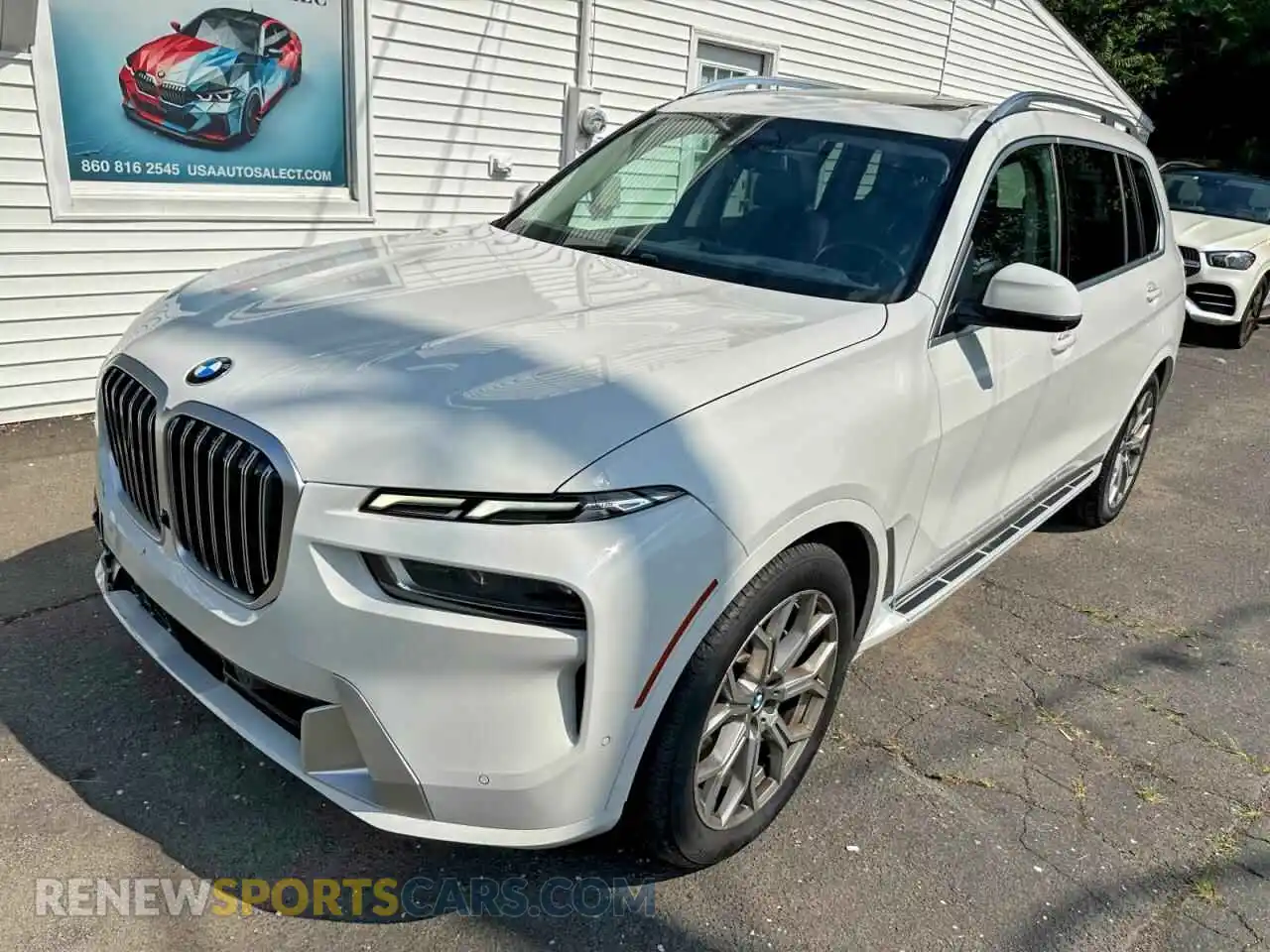 1 Photograph of a damaged car 5UX23EM07S9Y27594 BMW X7 2025