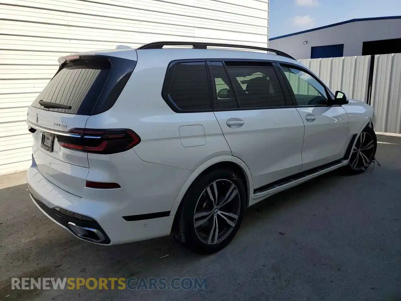 3 fotografías del automóvil dañado 5UX23EM07S9Z24049 BMW X7 2025