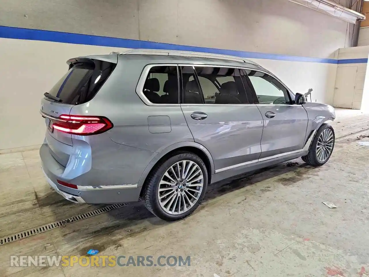 3 Фотография поврежденного автомобиля 5UX23EM07S9Z89841 BMW X7 2025