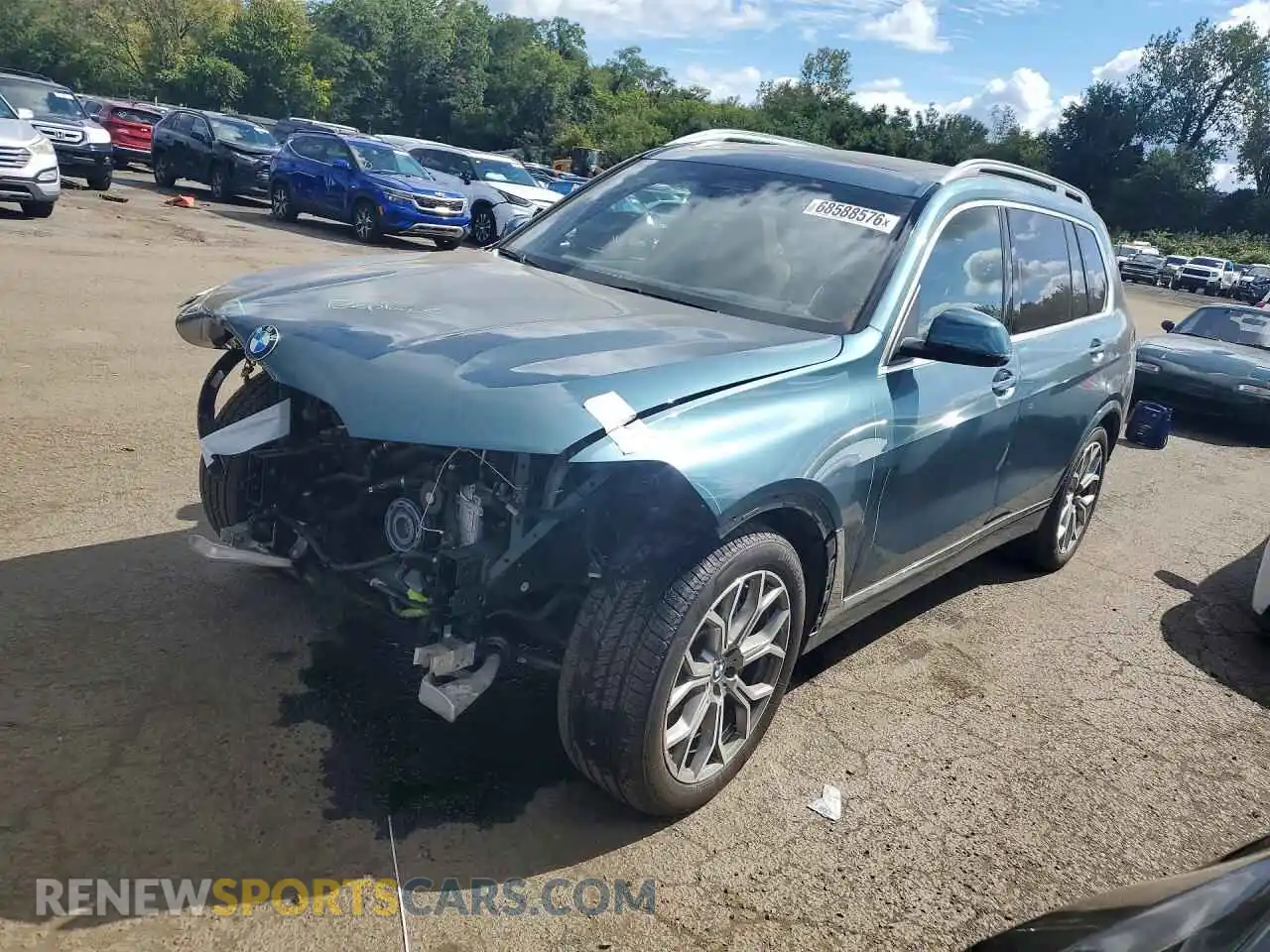 1 Photograph of a damaged car 5UX23EM08S9W46164 BMW X7 2025
