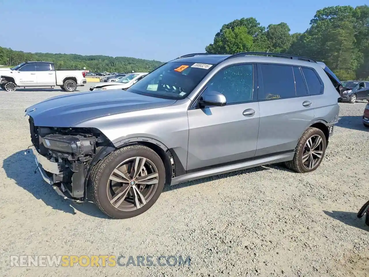 1 Photograph of a damaged car 5UX23EM08S9Y80207 BMW X7 2025