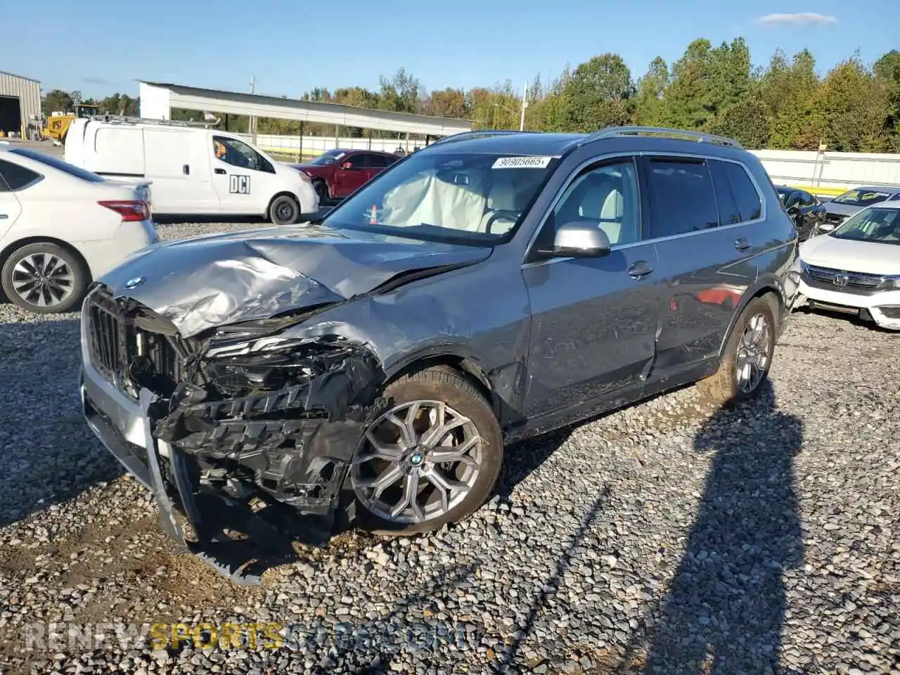 1 Photograph of a damaged car 5UX23EM08S9Z51020 BMW X7 2025