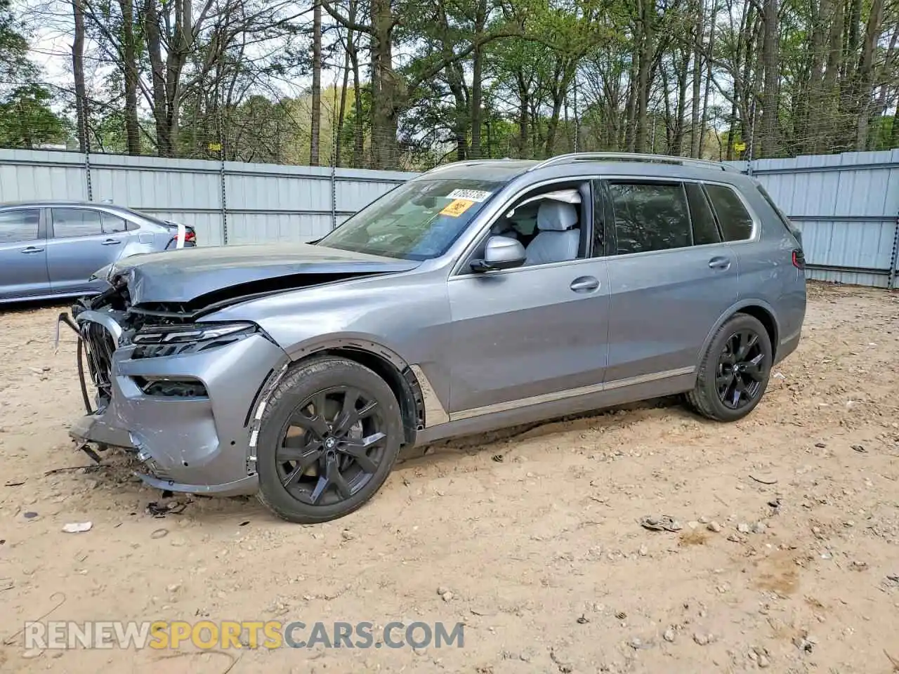 1 Photograph of a damaged car 5UX23EM08S9Z90447 BMW X7 2025