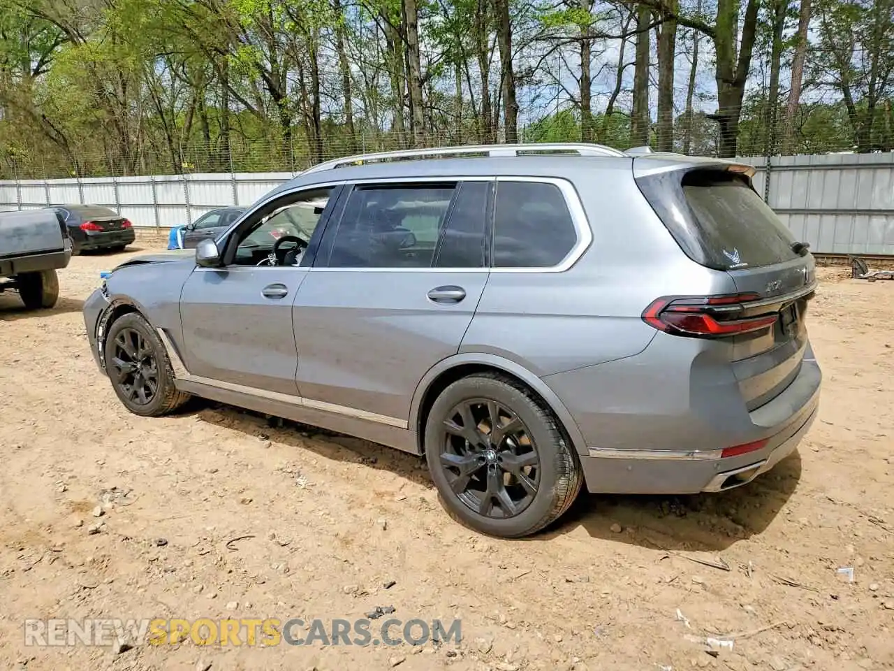2 Photograph of a damaged car 5UX23EM08S9Z90447 BMW X7 2025