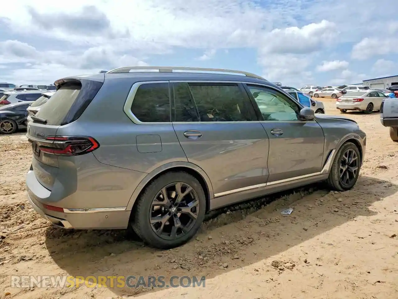 3 Photograph of a damaged car 5UX23EM08S9Z90447 BMW X7 2025