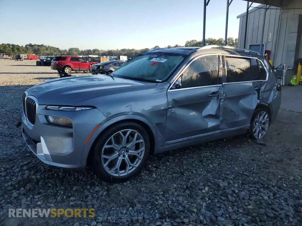 1 Photograph of a damaged car 5UX23EM09S9X62232 BMW X7 2025