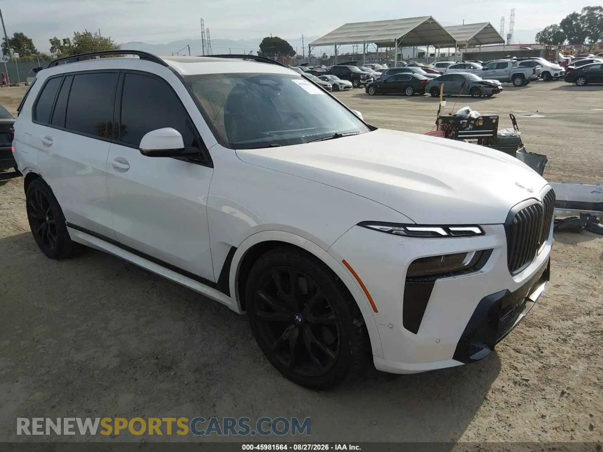 1 Photograph of a damaged car 5UX23EM09S9Z84365 BMW X7 2025
