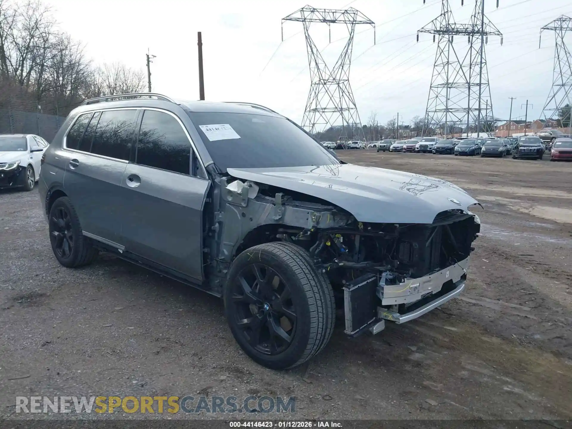 1 Photograph of a damaged car 5UX23EM0XS9W52094 BMW X7 2025