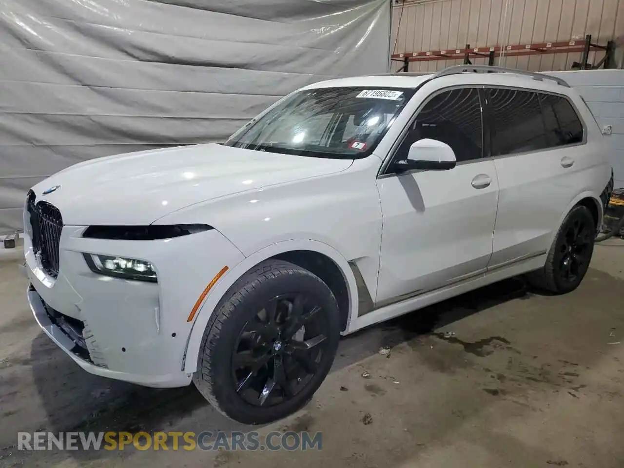 1 Photograph of a damaged car 5UX23EM0XS9W84852 BMW X7 2025
