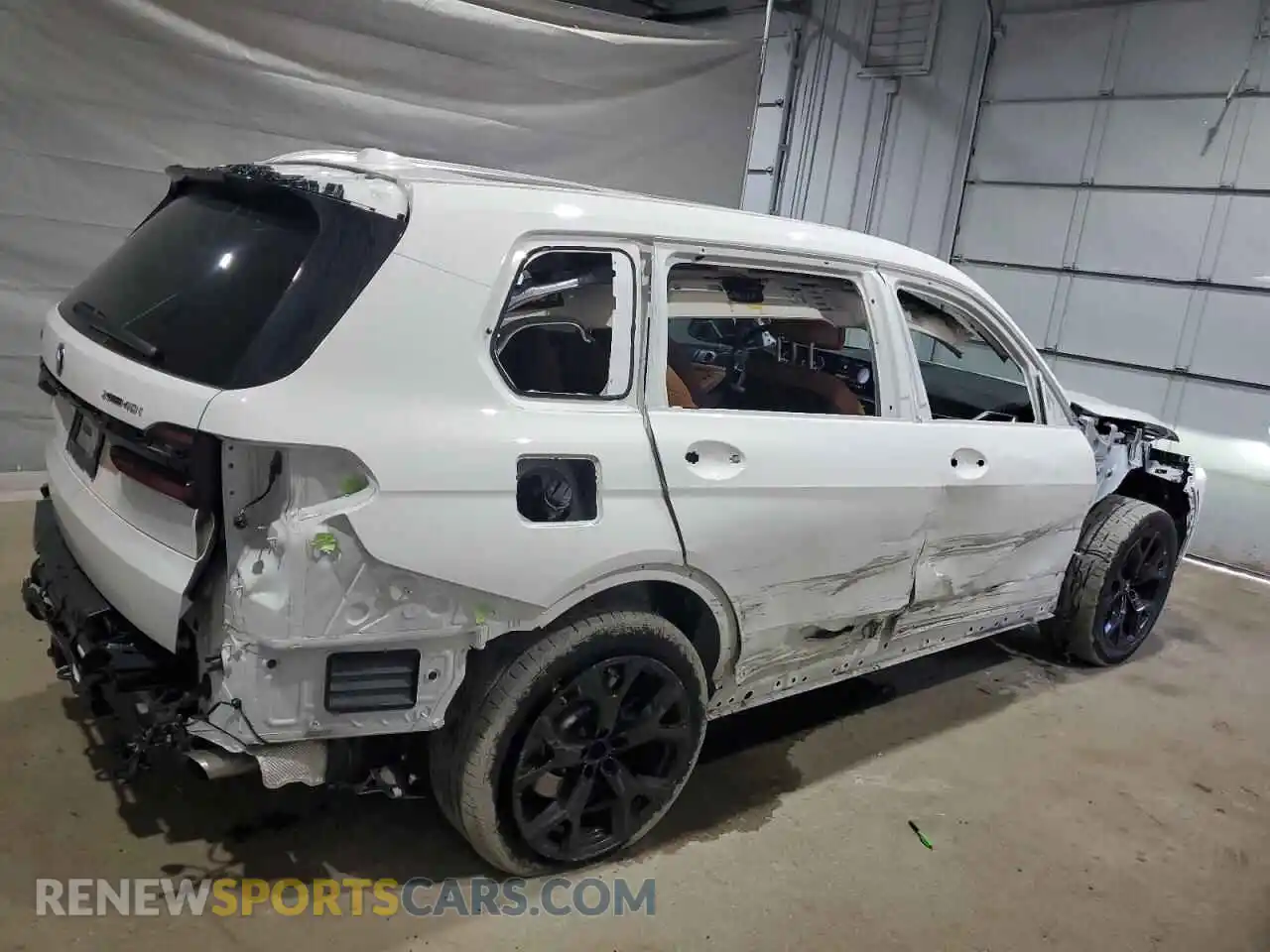 3 Photograph of a damaged car 5UX23EM0XS9W84852 BMW X7 2025