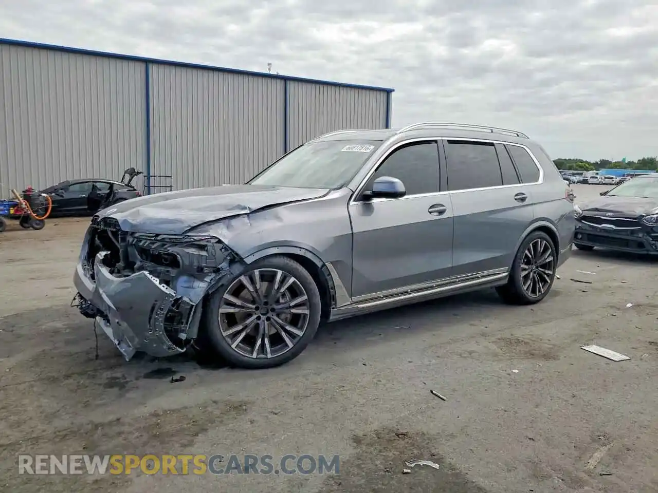 1 fotografías del automóvil dañado 5UX23EM0XS9X81257 BMW X7 2025