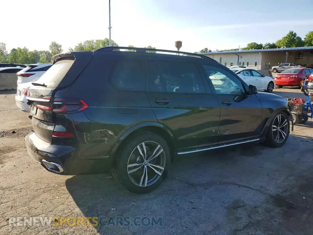 3 Photograph of a damaged car 5UX23EM0XS9Y26777 BMW X7 2025