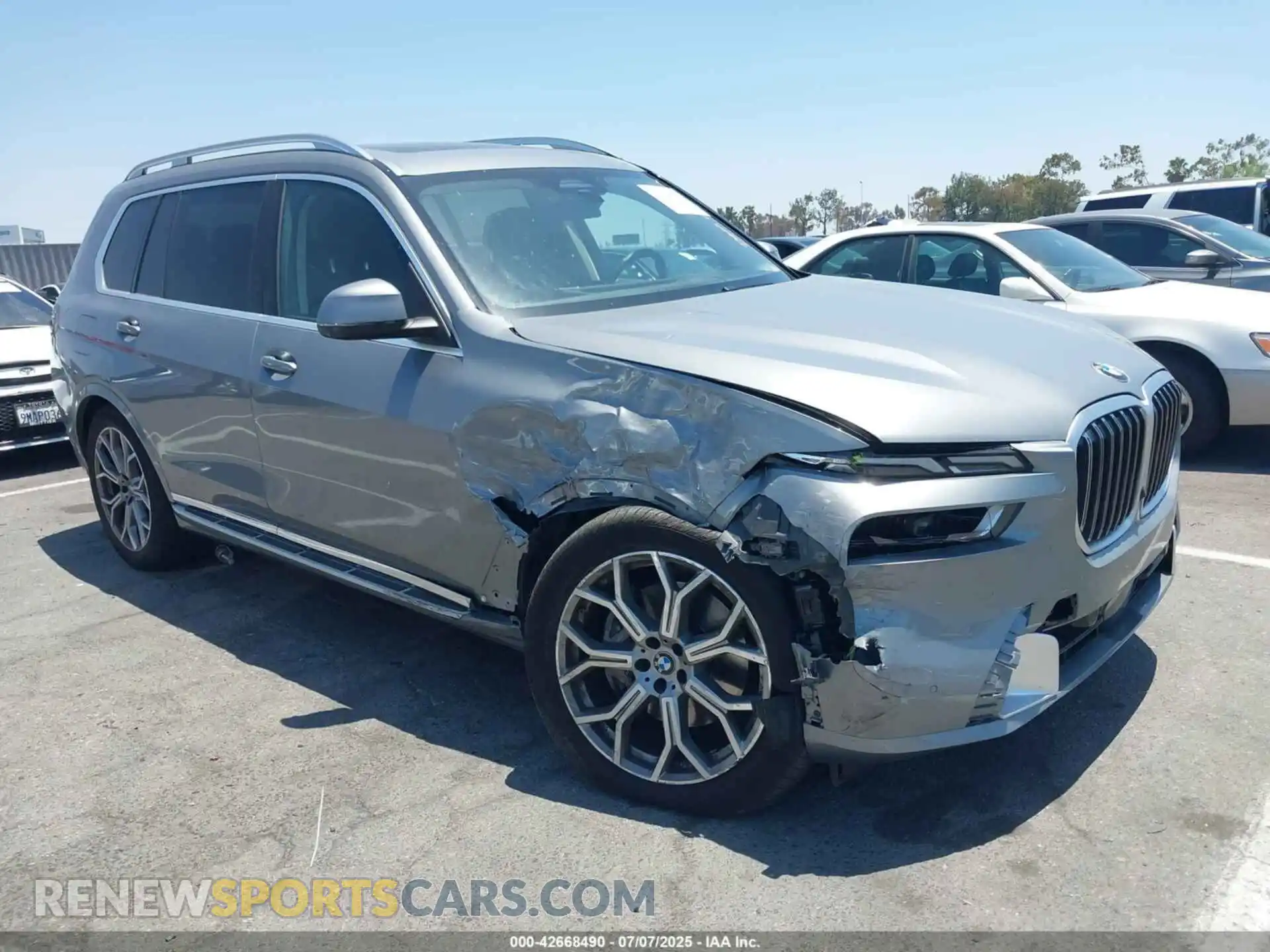 1 Фотография поврежденного автомобиля 5UX23EM0XS9Z20061 BMW X7 2025