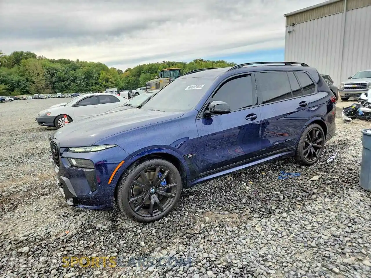 1 Photograph of a damaged car 5UX33EM02S9X96260 BMW X7 2025