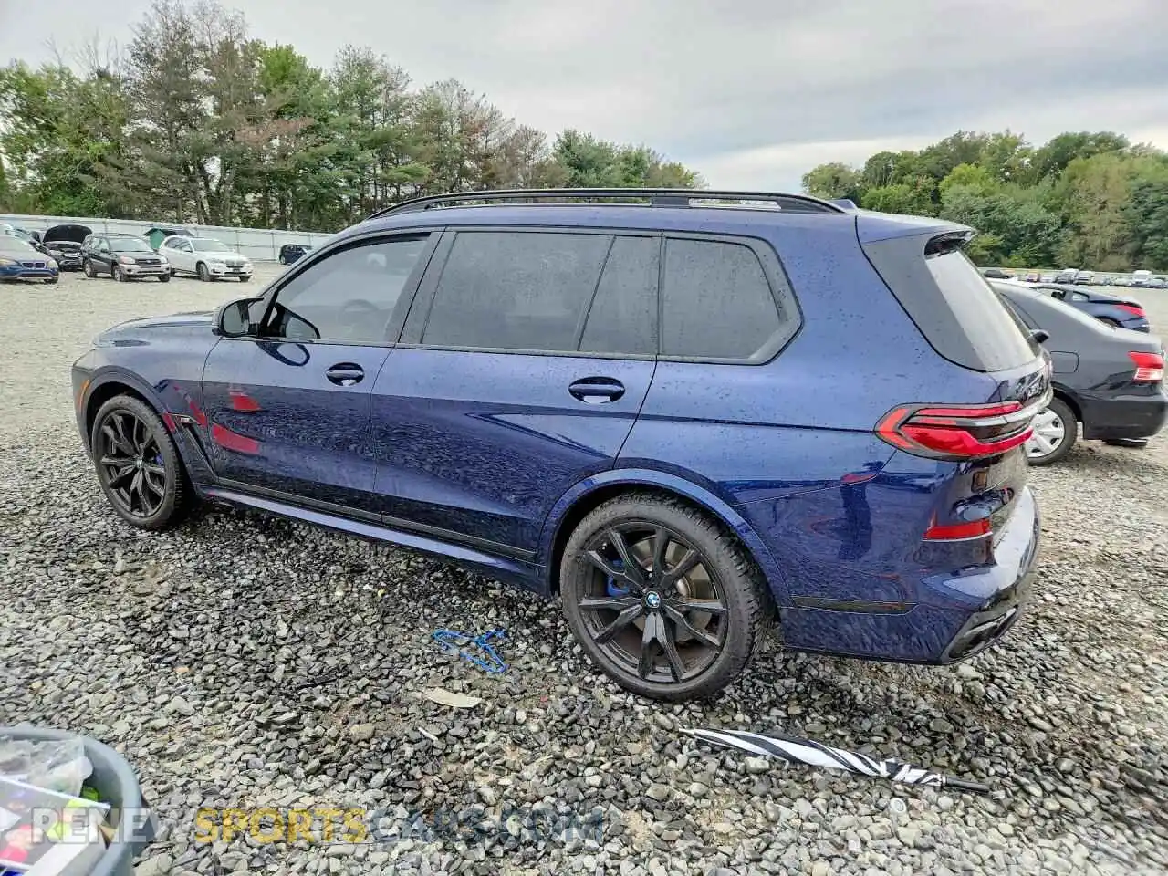 2 Photograph of a damaged car 5UX33EM02S9X96260 BMW X7 2025