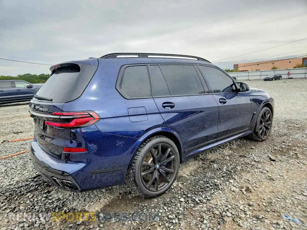 3 Photograph of a damaged car 5UX33EM02S9X96260 BMW X7 2025