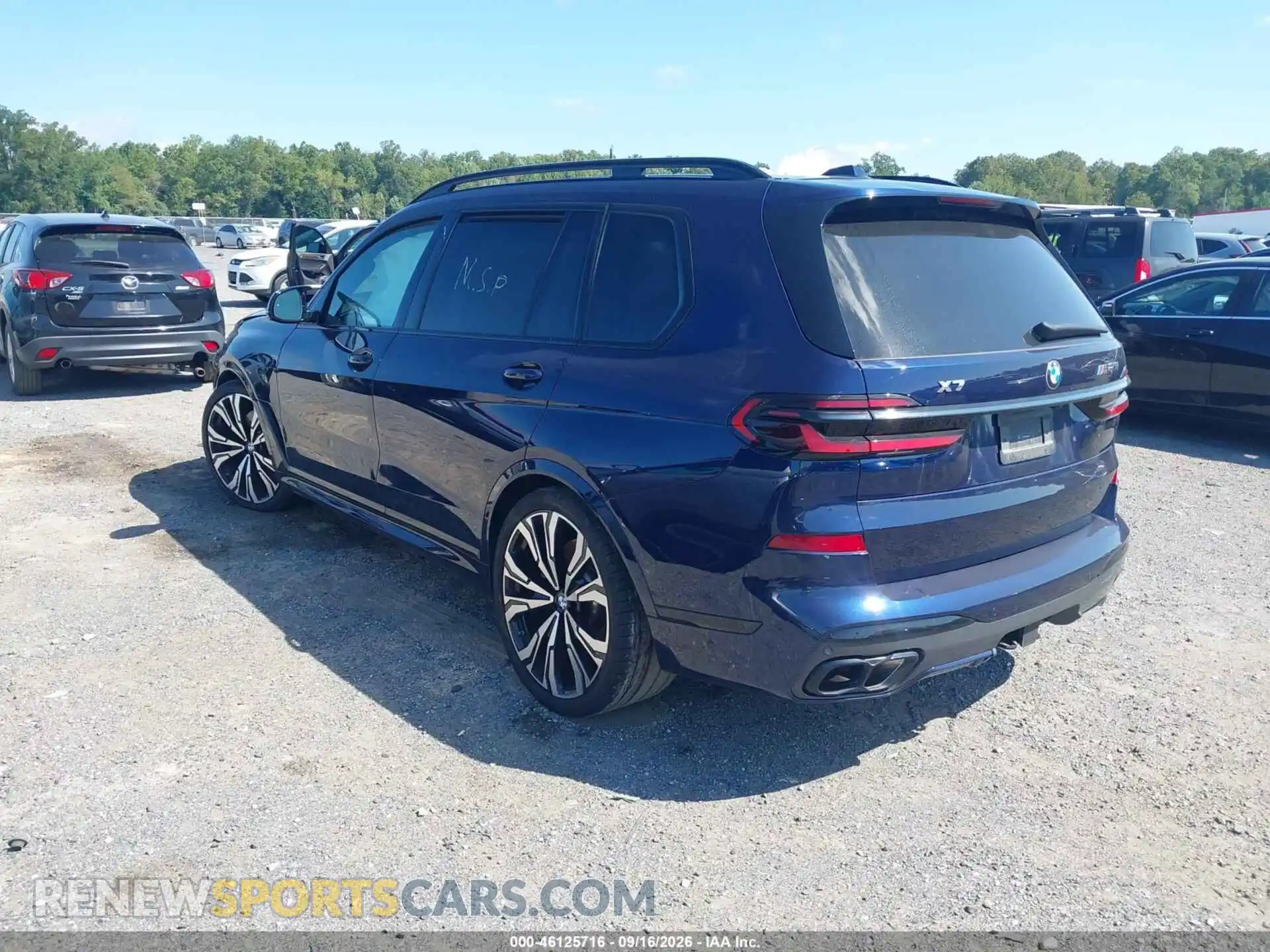 3 Photograph of a damaged car 5UX33EM02S9Y79820 BMW X7 2025