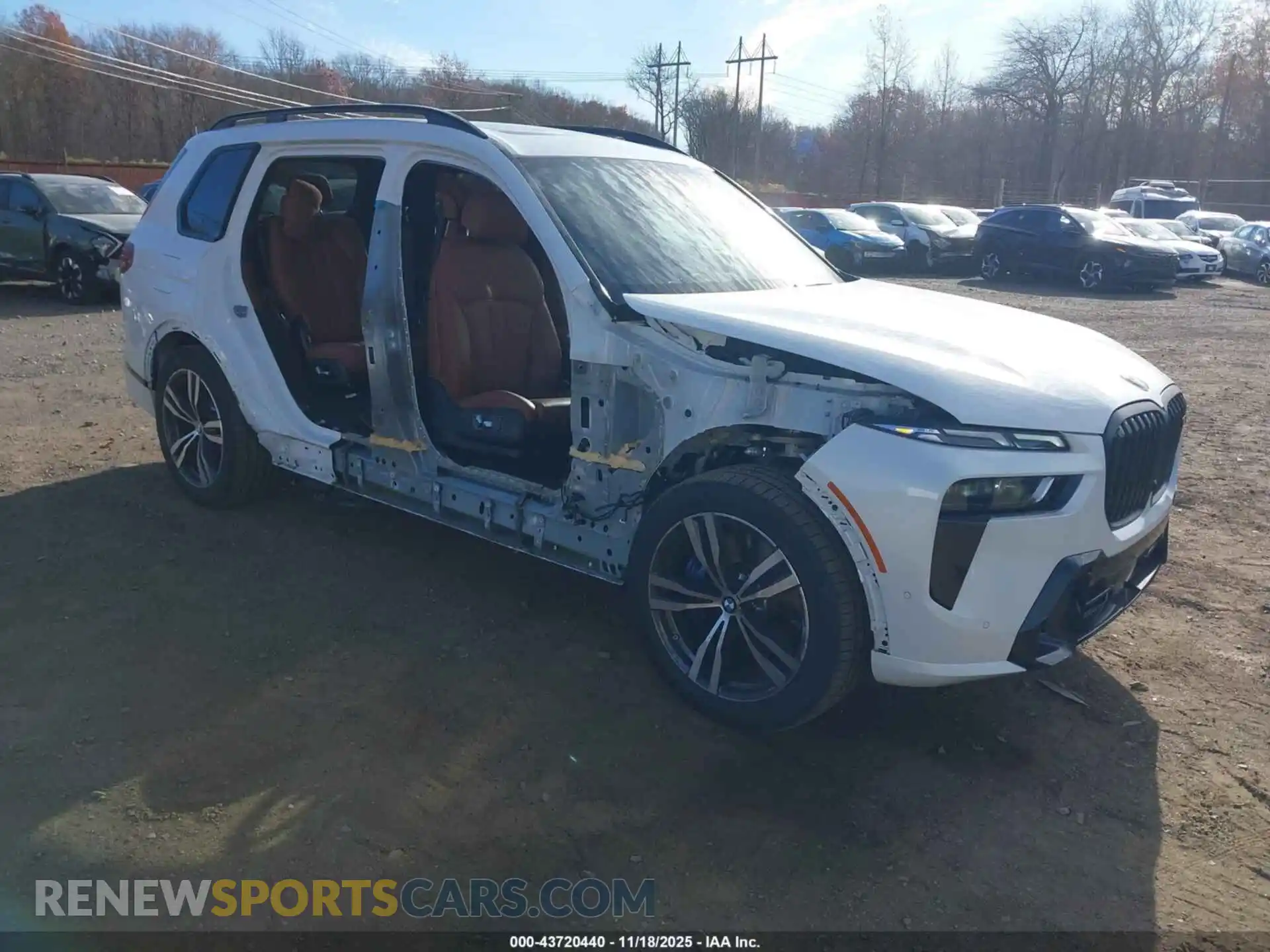 1 Photograph of a damaged car 5UX33EM06S9Z55281 BMW X7 2025