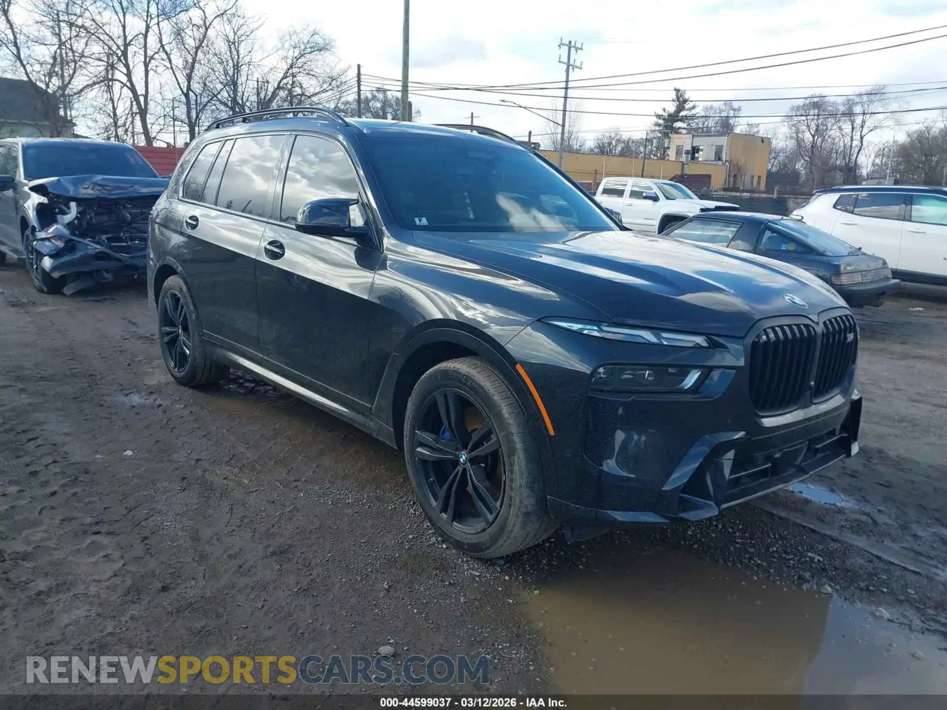 1 Фотография поврежденного автомобиля 5UX33EM0XS9W22906 BMW X7 2025