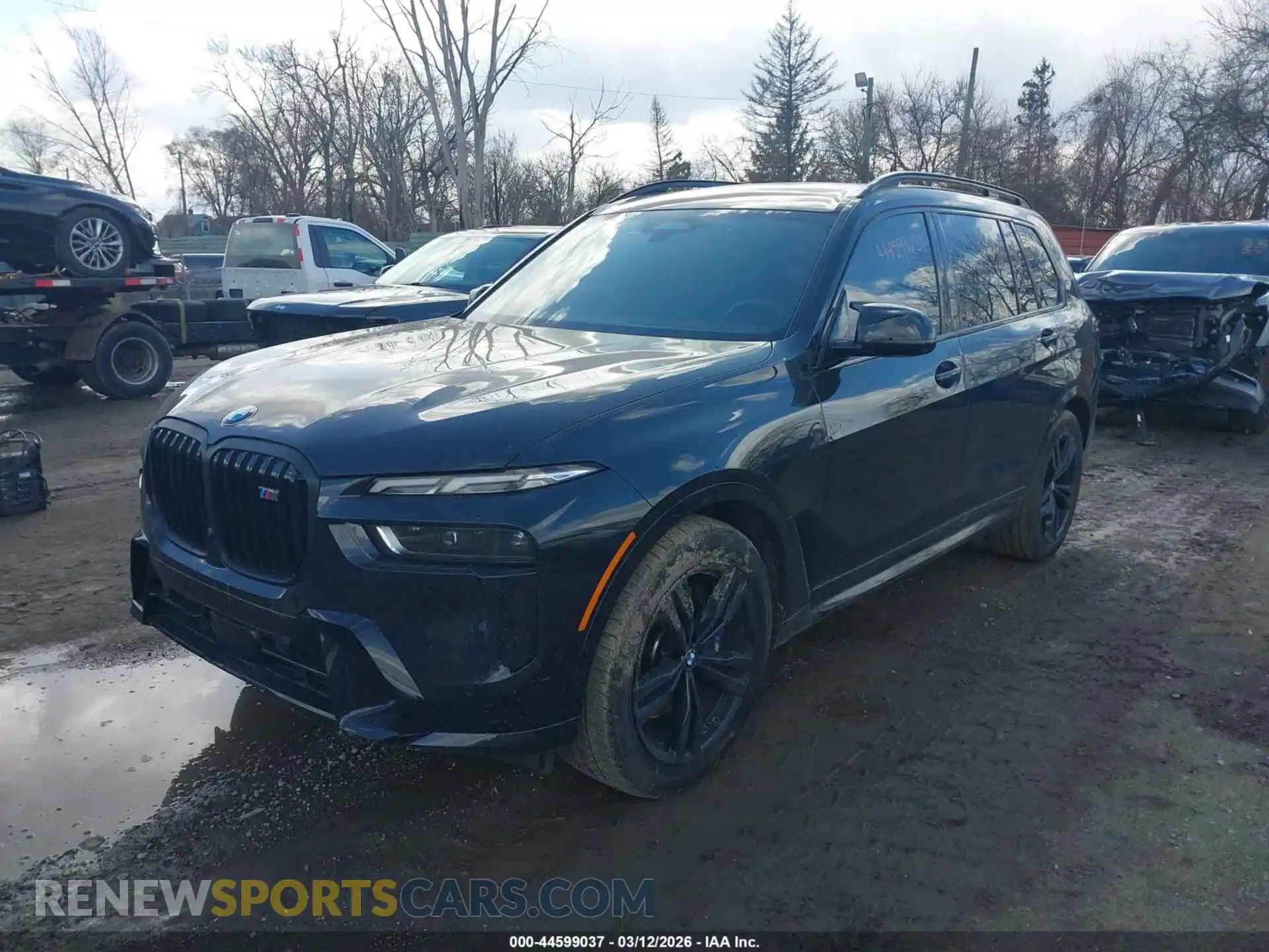 2 Фотография поврежденного автомобиля 5UX33EM0XS9W22906 BMW X7 2025