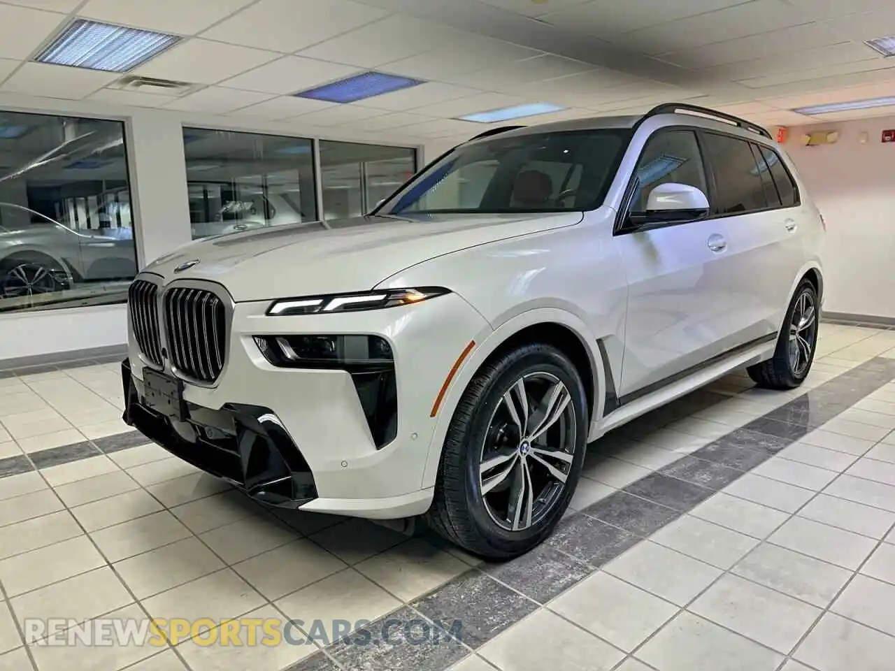 2 Фотография поврежденного автомобиля 5UX23EM02T9158734 BMW X7 2026