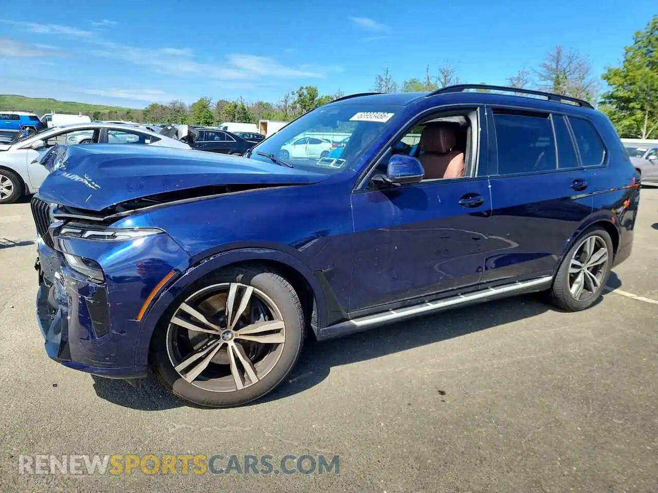 1 Photograph of a damaged car 5UX23EM04T9323456 BMW X7 2026