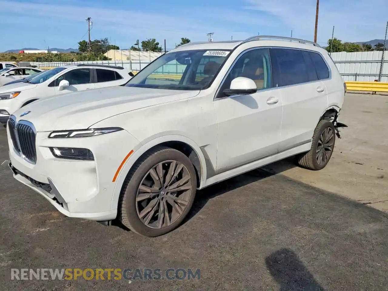 1 Photograph of a damaged car 5UX23EM07T9160561 BMW X7 2026