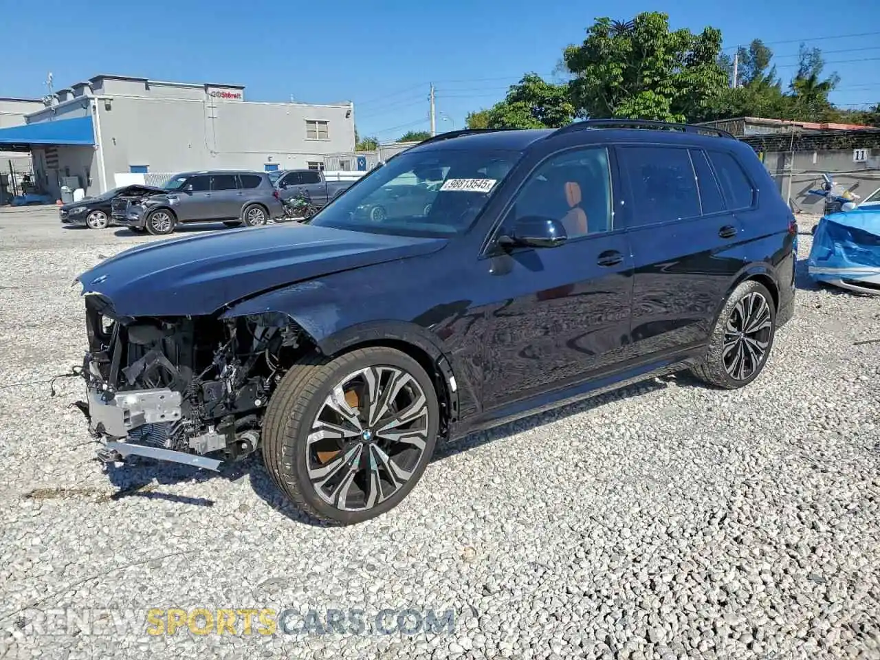 1 Photograph of a damaged car 5UX23EM09T9045220 BMW X7 2026