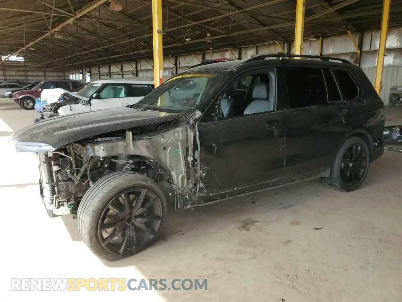 1 Photograph of a damaged car 5UX33EM01P9N65972 BMW X7 M60I 2023