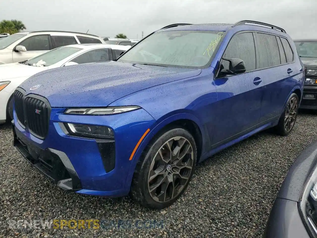 1 Photograph of a damaged car 5UX33EM06P9R12972 BMW X7 M60I 2023