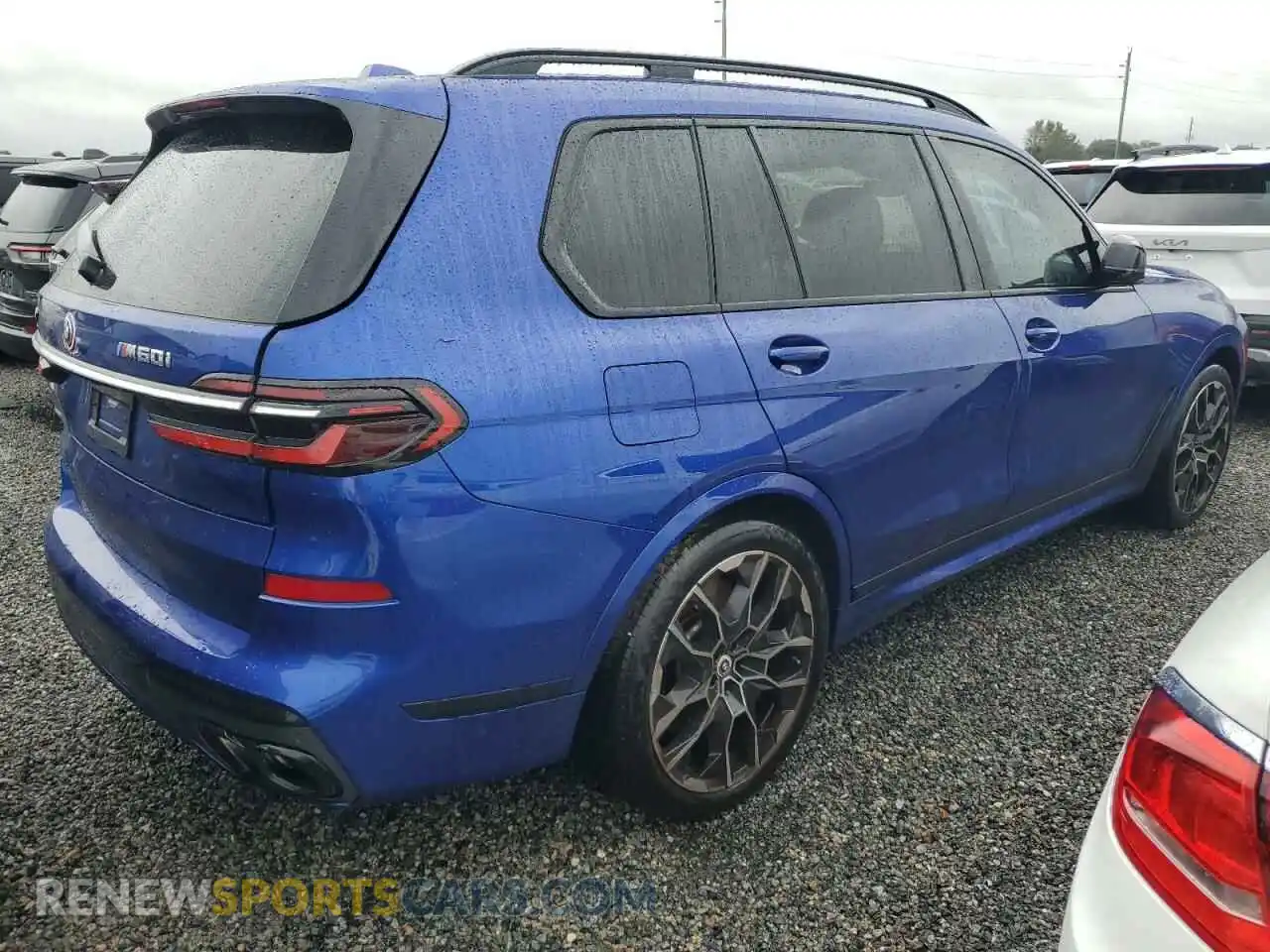 3 Photograph of a damaged car 5UX33EM06P9R12972 BMW X7 M60I 2023